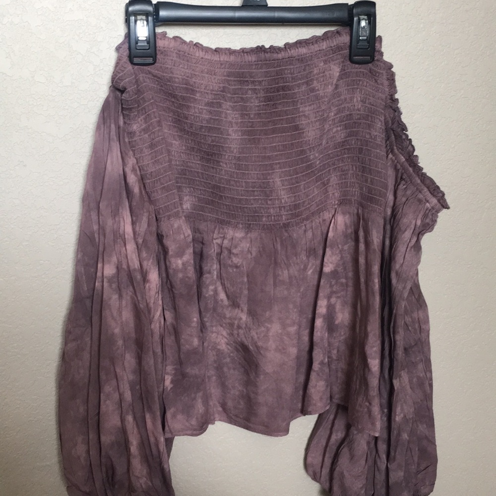 BRAND NEW American Eagle off the shoulder shirt